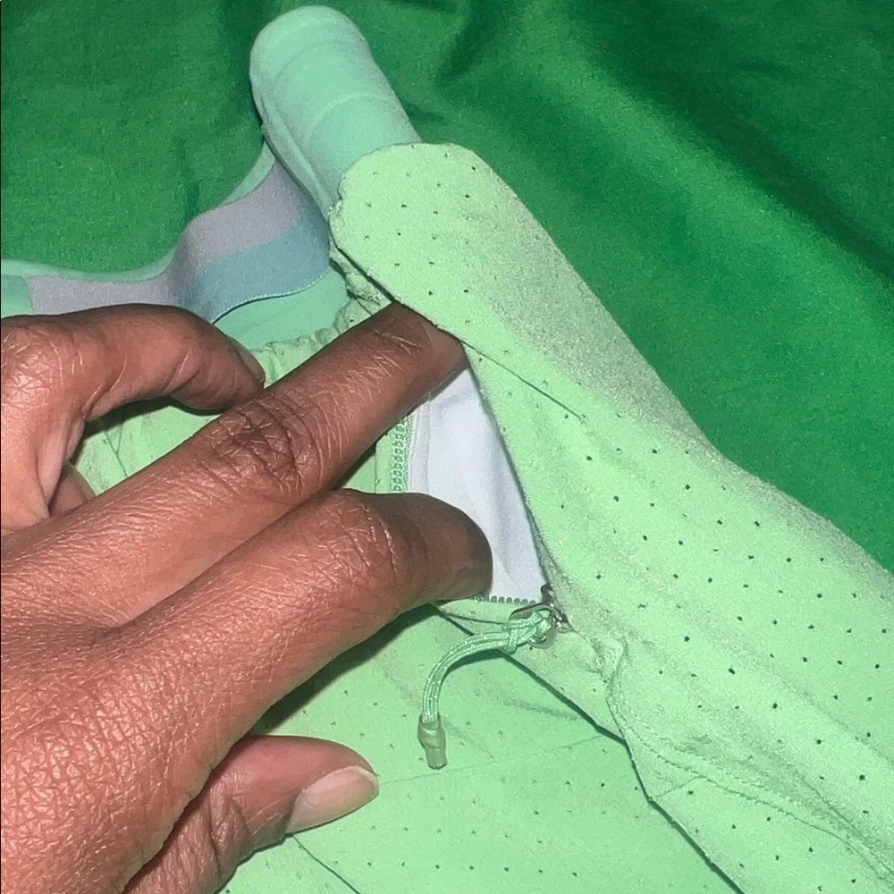 lululemon athletica Neon Green Athletic Sport Shorts size Medium
